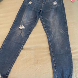 Maternity clothes size small size 2,4’s pants